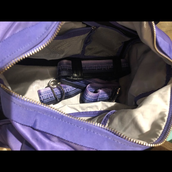 Lululemon small handbag new without tags - Picture 7 of 8